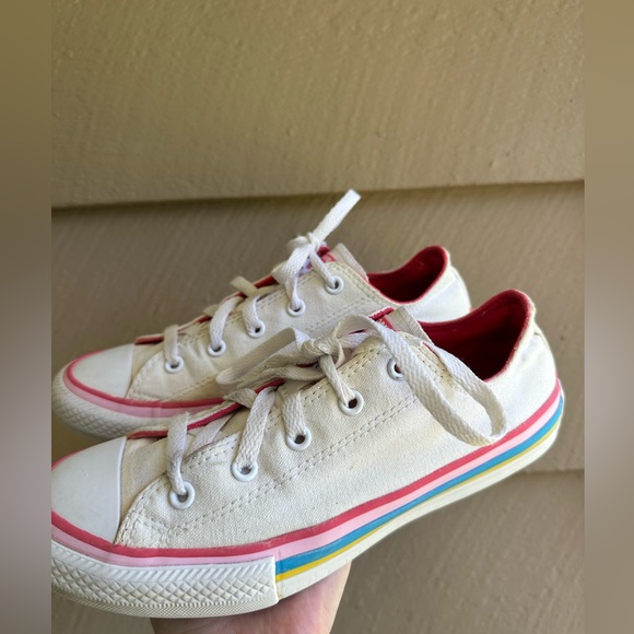 Low-top Multi-colored Converse Size 4 - Picture 4 of 8